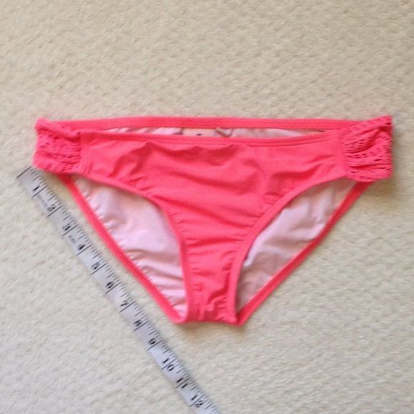Juicy Couture Swim Bottoms Size Medium - Picture 6 of 6